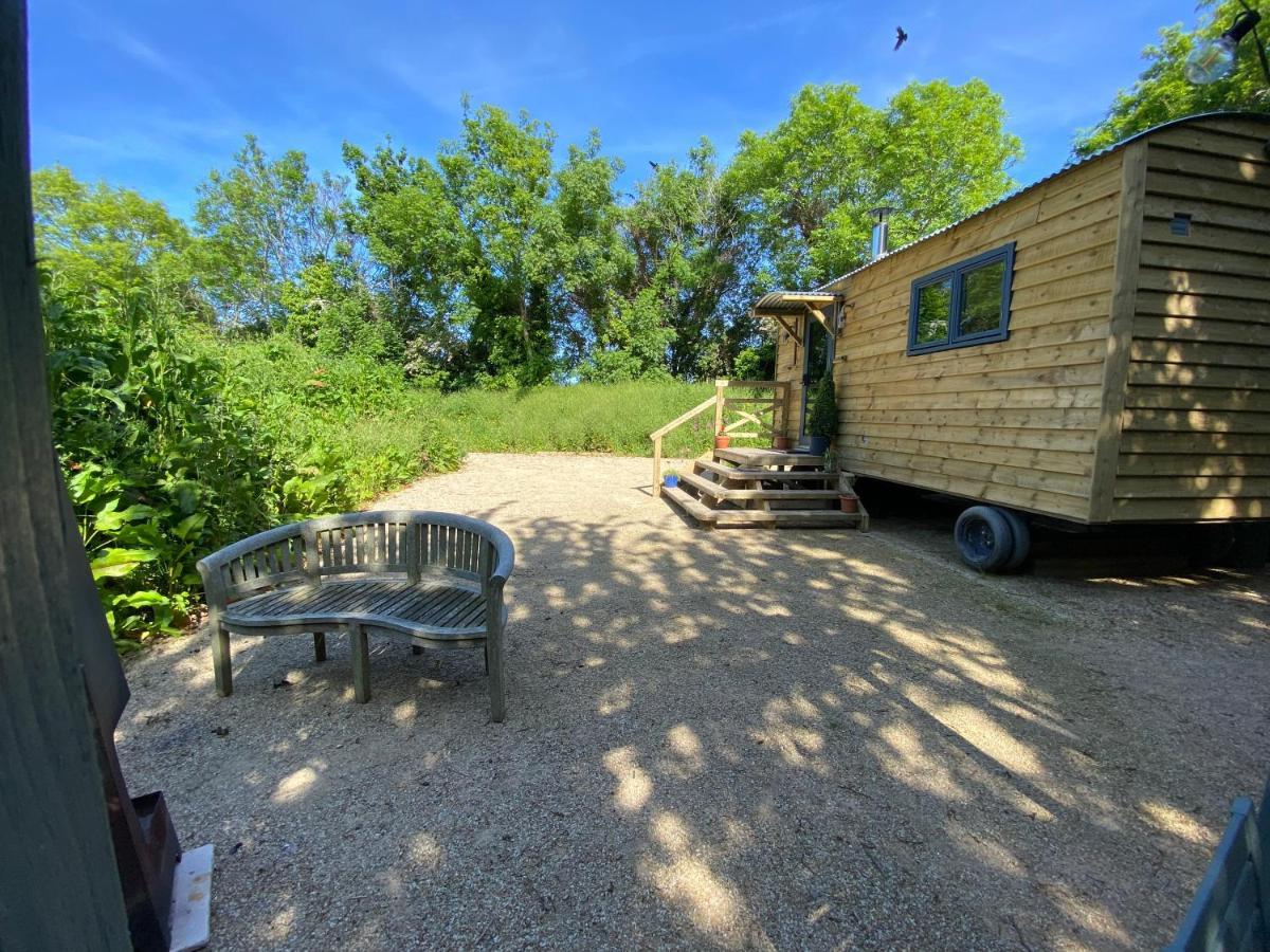 Cosy Double Shepherds Hut In Beautiful Wicklow With Underfloor Heating Throughout Rathnew Εξωτερικό φωτογραφία