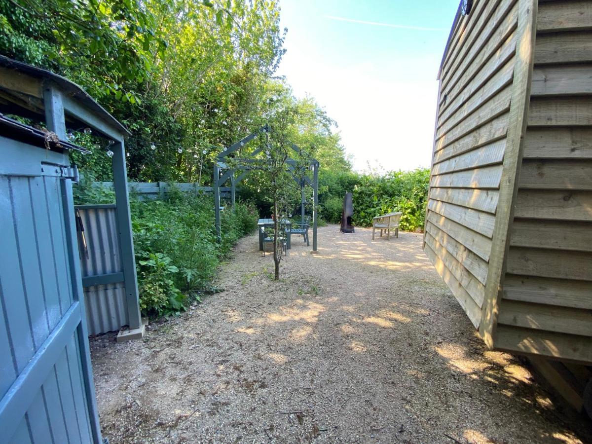 Cosy Double Shepherds Hut In Beautiful Wicklow With Underfloor Heating Throughout Rathnew Εξωτερικό φωτογραφία