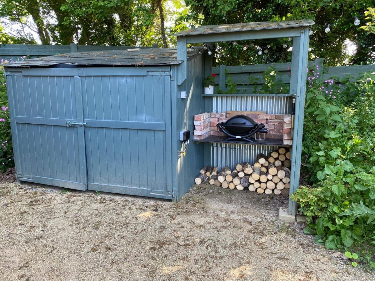 Cosy Double Shepherds Hut In Beautiful Wicklow With Underfloor Heating Throughout Rathnew Εξωτερικό φωτογραφία